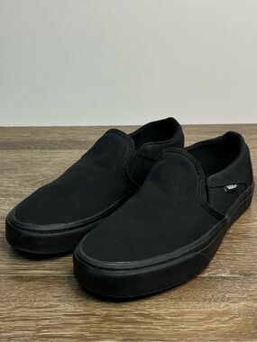 Vans Classic Slip-On Triple Black Canvas Sneakers Women’s Size 8